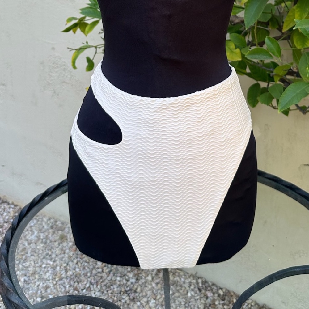 NWOT Sanctuary "Refresh" cut-out swim bottom - size S